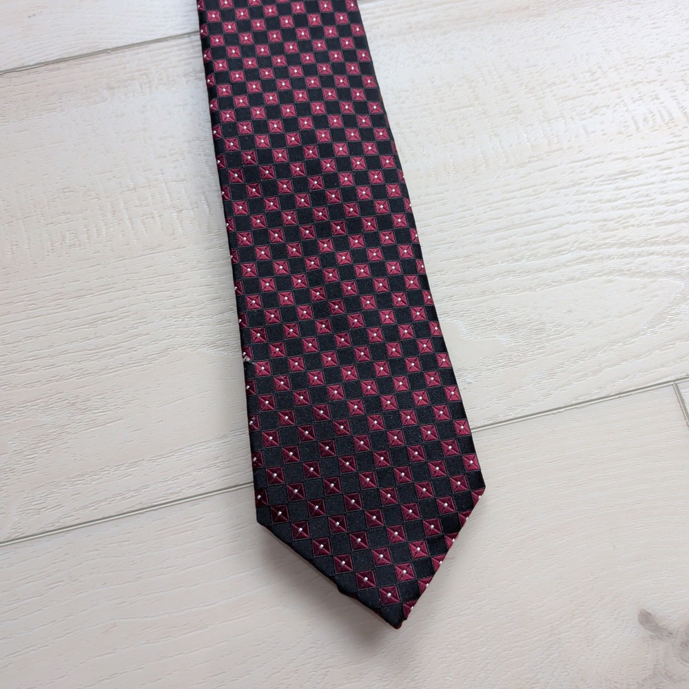Donald J Trump Signature Collection Silk Tie Black Red Geometric Hand Made